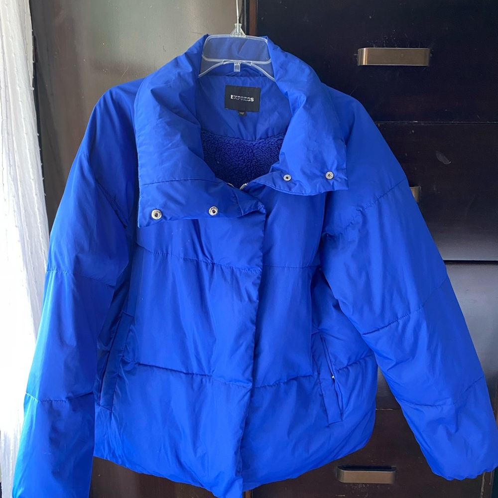 Express NWOT bright blue puffer L